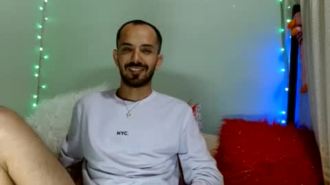 Snapshot of tomas_gerauld chatting on 9, 6, 2026 tomas gerauld. make me happy with 10000 tokens online show from 9, 6, 2026