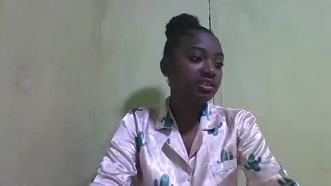 Snapshot of tomboasy chatting on 8, 10, 2025 tomboasy online show from 8, 10, 2025