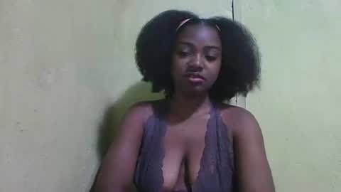 Snapshot of tomboasy chatting on 11, 10, 2025 tomboasy online show from 11, 10, 2025