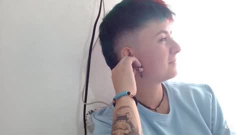 Blue online show from 23, 2, 2025