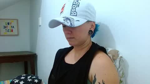 Snapshot of tomboyblue chatting on 27, 3, 2026 Blue online show from 27, 3, 2026
