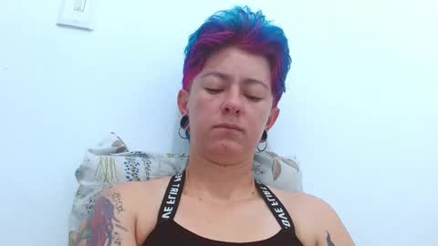 Snapshot of tomboyblue chatting on 5, 4, 2026 Blue online show from 5, 4, 2026
