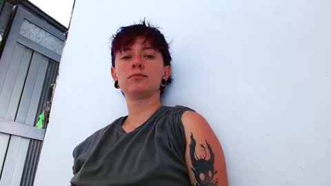 Snapshot of tomboyblue chatting on 25, 4, 2026 Blue online show from 25, 4, 2026