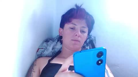Snapshot of tomboyblue chatting on 26, 4, 2026 Blue online show from 26, 4, 2026