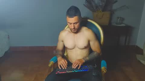 Snapshot of tomdavisxl chatting on 6, 4, 2026 tomDavisXl online show from 6, 4, 2026