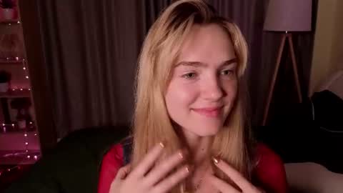 Snapshot of tomikavilandre chatting on 25, 6, 2026 Lana online show from 25, 6, 2026