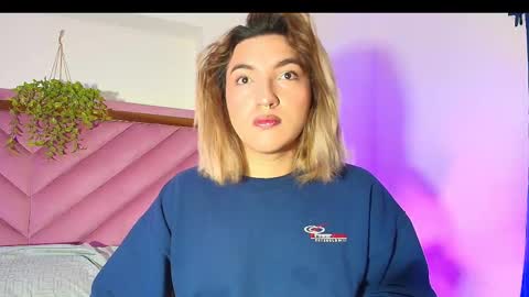   online show from 22, 10, 2025