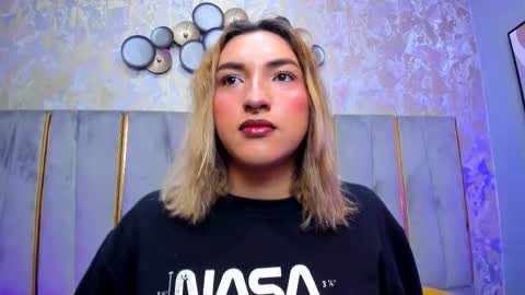   online show from 23, 11, 2025