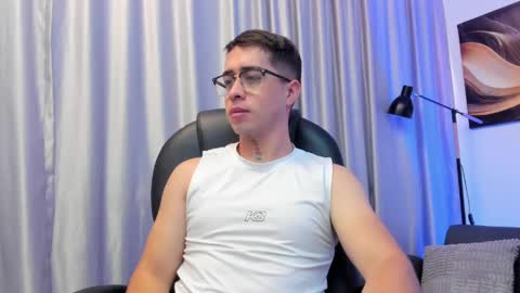 Snapshot of tommas_johnson chatting on 10, 5, 2026 Tomas online show from 10, 5, 2026