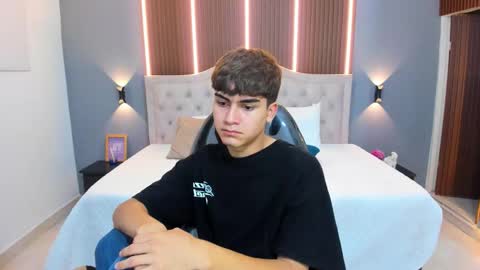 Tommy  online show from 12, 11, 2025