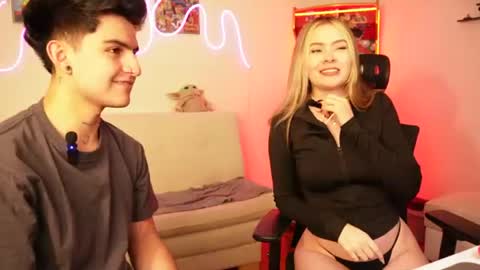 Snapshot of tommy_and_sophie chatting on 4, 8, 2026 tommy and sophie online show from 4, 8, 2026