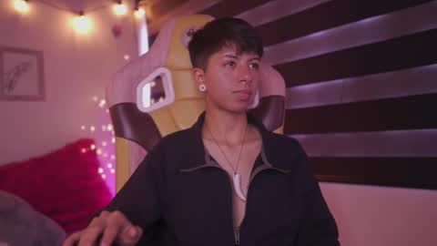 Blue  online show from 26, 2, 2025