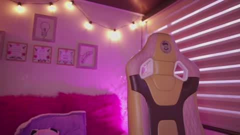 Blue  online show from 17, 4, 2026