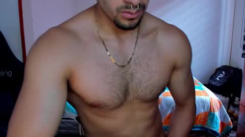 Snapshot of tommy_bred chatting on 21, 12, 2025 Twitter BreddTommy IG tommy bredd online show from 21, 12, 2025