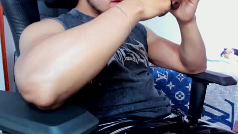 Snapshot of tommy_bred chatting on 7, 4, 2026 Twitter BreddTommy IG tommy bredd online show from 7, 4, 2026