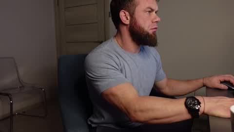 Snapshot of tommy_burnzzz chatting on 31, 12, 2024 tommy burnzzz online show from 31, 12, 2024