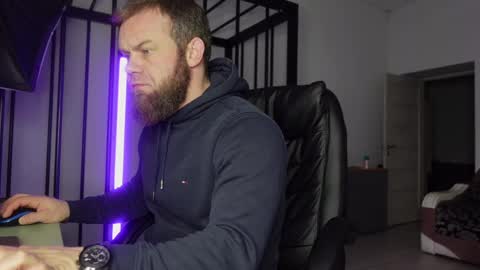 Snapshot of tommy_burnzzz chatting on 4, 3, 2025 tommy burnzzz online show from 4, 3, 2025