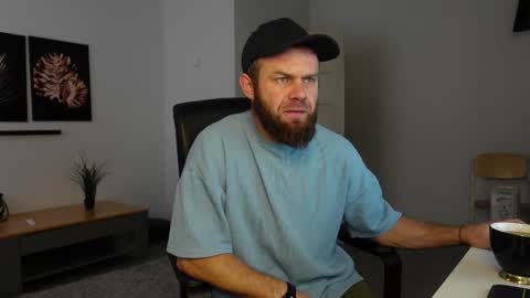 Snapshot of tommy_burnzzz chatting on 18, 11, 2025 tommy burnzzz online show from 18, 11, 2025