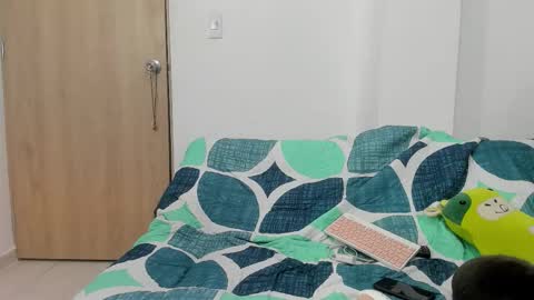   online show from 7, 11, 2025