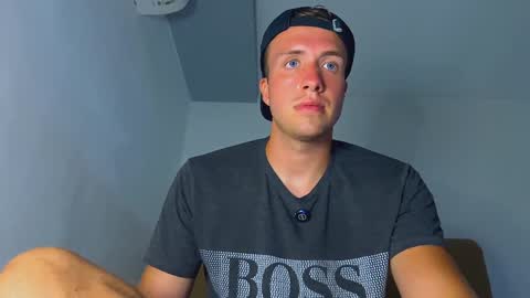 Snapshot of tommy_cumfinger chatting on 31, 1, 2025 Tommy online show from 31, 1, 2025