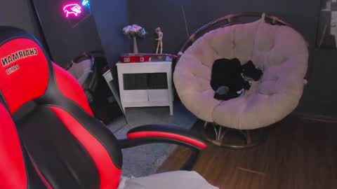 Snapshot of tommy_stars chatting on 10, 4, 2026 tommy_stars online show from 10, 4, 2026