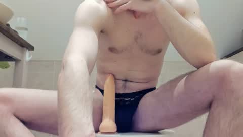 Snapshot of tommyadvo chatting on 22, 2, 2025 Tom online show from 22, 2, 2025