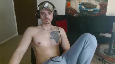 Snapshot of tommystrokes_ chatting on 14, 2, 2026 Tommy Strokes online show from 14, 2, 2026