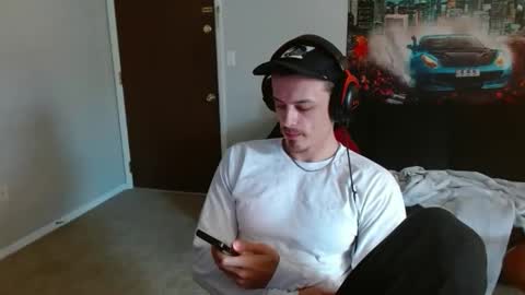 Snapshot of tommystrokes_ chatting on 6, 4, 2026 Tommy Strokes online show from 6, 4, 2026