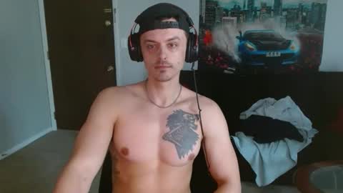Snapshot of tommystrokes_ chatting on 15, 4, 2026 Tommy Strokes online show from 15, 4, 2026