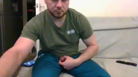 Snapshot of tommyy19901 chatting on 4, 1, 2025 tommyy19901 online show from 4, 1, 2025