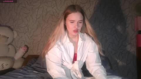 Snapshot of toni_pittmann chatting on 6, 6, 2026 toni_pittmann online show from 6, 6, 2026