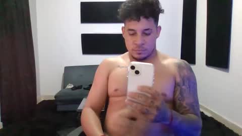 Snapshot of tony19c chatting on 22, 12, 2024 toni online show from 22, 12, 2024