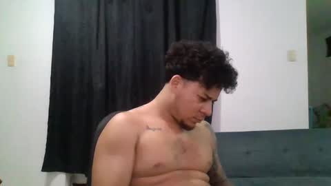 Snapshot of tony19c chatting on 22, 2, 2025 toni online show from 22, 2, 2025