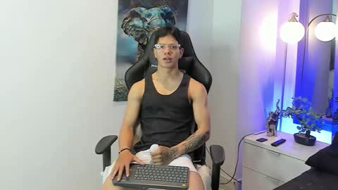 tony_petrov online show from 1, 12, 2025