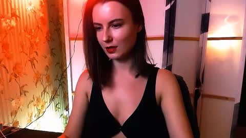 Snapshot of too_beautiful chatting on 12, 9, 2025 Elizabeth online show from 12, 9, 2025