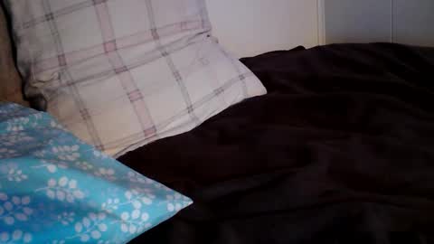 Snapshot of toocloudy chatting on 17, 4, 2026 toocloudy online show from 17, 4, 2026
