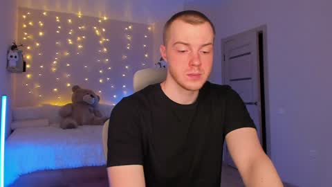 Snapshot of toohornyserj chatting on 8, 12, 2024 toohornyserj online show from 8, 12, 2024