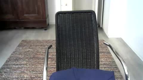 Snapshot of tooohard chatting on 16, 4, 2026 Alex online show from 16, 4, 2026