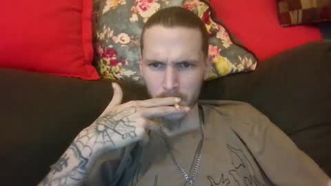 Snapshot of tootall803 chatting on 29, 9, 2025 TooTall803 online show from 29, 9, 2025