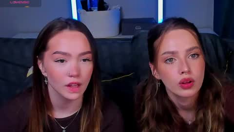 Snapshot of top_twins chatting on 17, 4, 2026 Yara online show from 17, 4, 2026