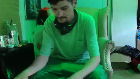 Snapshot of topdogintraining93 chatting on 18, 3, 2026 SagMeOreduceMe online show from 18, 3, 2026