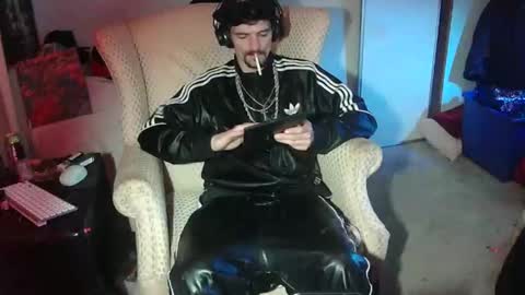 Snapshot of topdogintraining93 chatting on 24, 3, 2026 SagMeOreduceMe online show from 24, 3, 2026