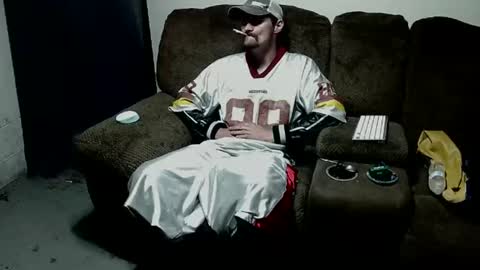 Snapshot of topdogintraining93 chatting on 21, 4, 2026 SagMeOreduceMe online show from 21, 4, 2026