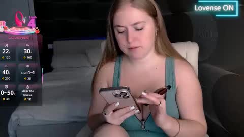 Snapshot of tori_blond chatting on 18, 1, 2026 tori_blond online show from 18, 1, 2026