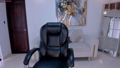 Tori Cross online show from 31, 1, 2025