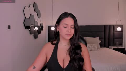 Tori Cross online show from 10, 3, 2025