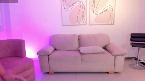 Tori Cross online show from 22, 10, 2025