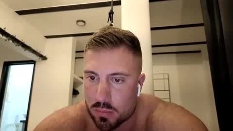 Snapshot of toro_arrapato chatting on 7, 4, 2026 toro_arrapato online show from 7, 4, 2026
