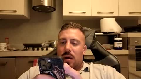 Snapshot of toro_arrapato chatting on 1, 5, 2026 toro_arrapato online show from 1, 5, 2026