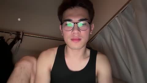 Snapshot of toshikaro0 chatting on 2, 2, 2025 Karo online show from 2, 2, 2025